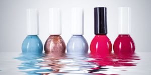 How Do You Choose the Right Nail Polish for Healthy Nails?